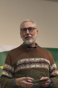 Tom O'Donnell speaks to the audience at the Fairfield Public Library.
